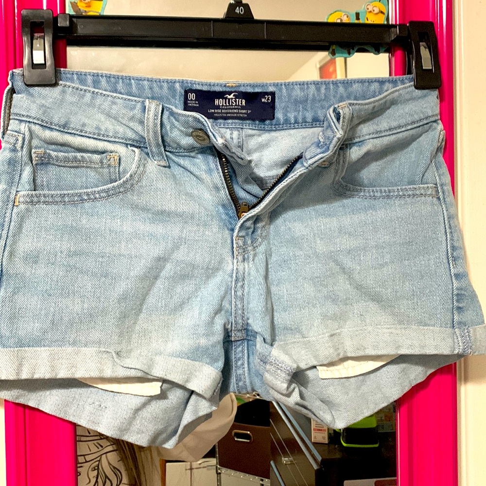 Hollister lowrise boyfriend 3” shorts
